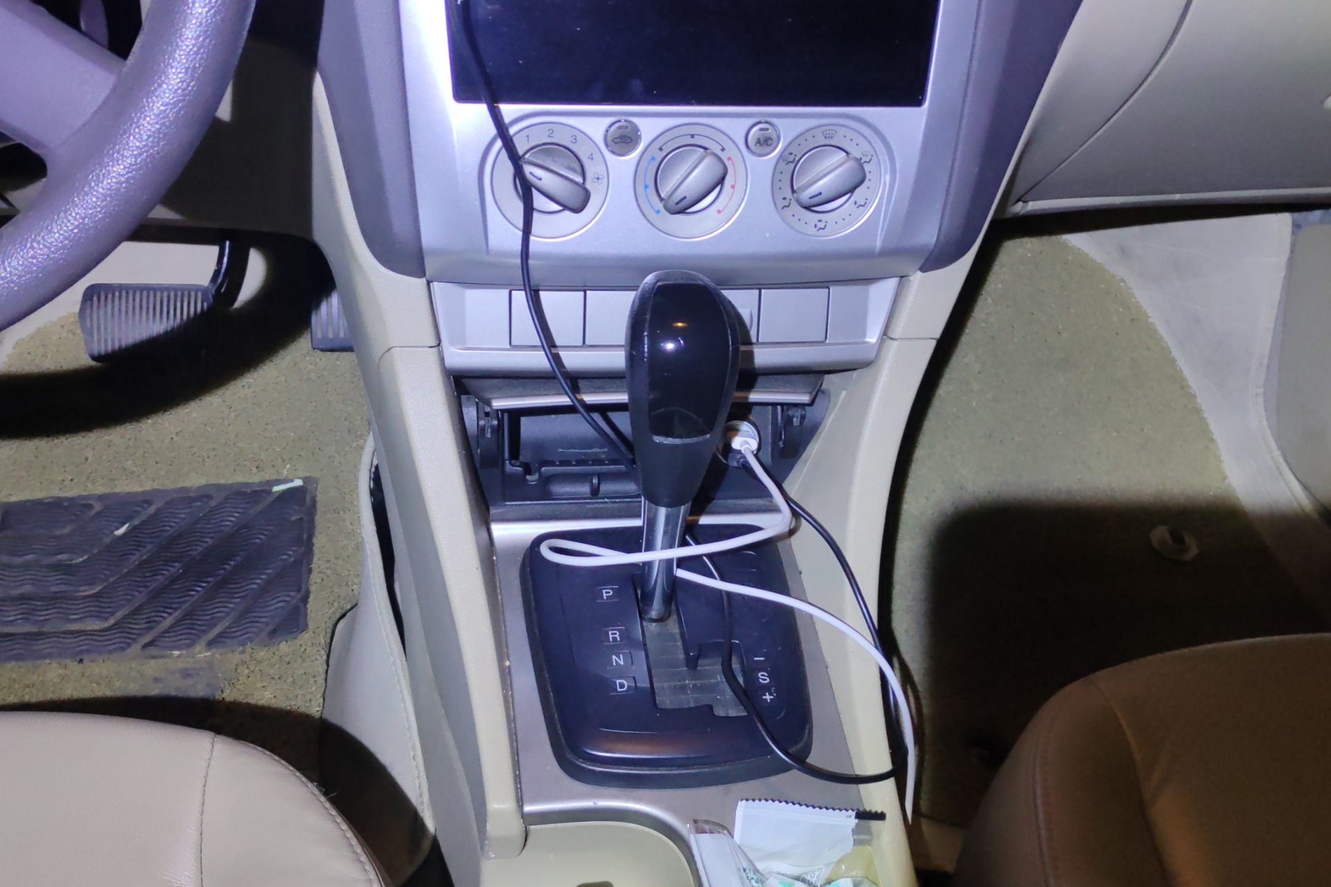 福特福克斯 2011款 1.8L 自动 三厢轿车 时尚型 (国Ⅳ) 