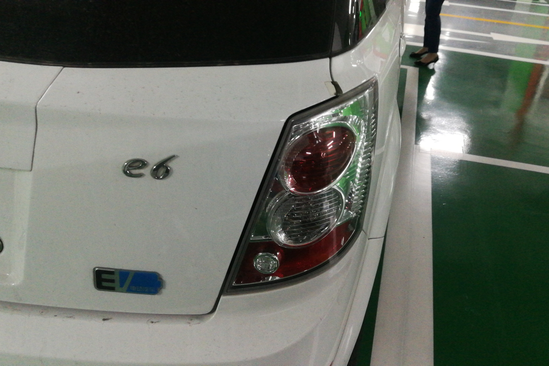 比亚迪E6 2016款 自动 精英版400 纯电动 