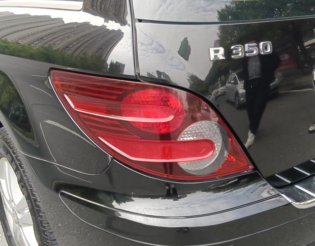 奔驰R级 R350 [进口] 2010款 3.5L 自动 汽油 加长版Grand Edition 