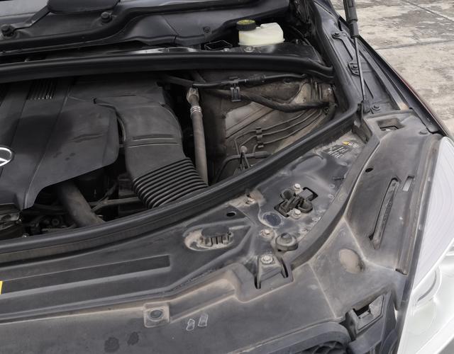 奔驰R级 R320 [进口] 2014款 3.0T 自动 汽油 商务型 (欧Ⅳ) 
