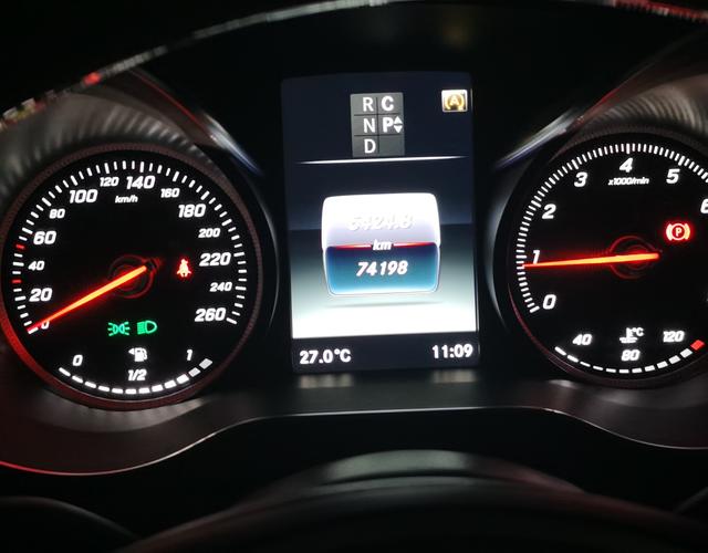 奔驰V级 2016款 2.0T 自动 V260领航版 (国Ⅴ) 