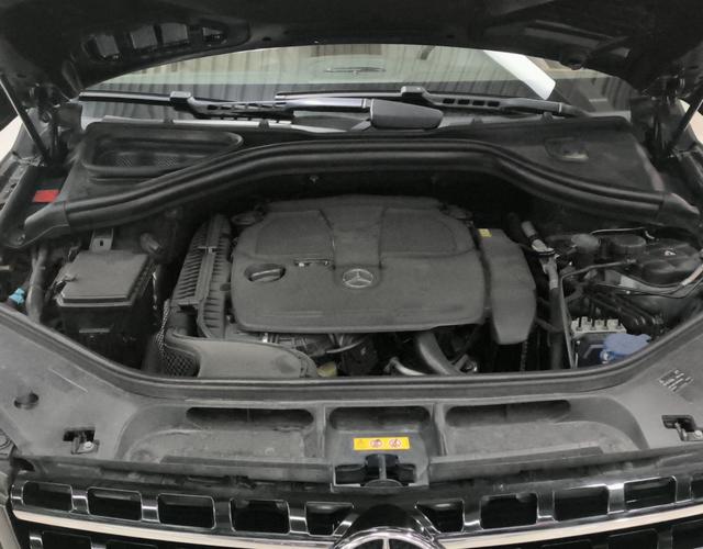 奔驰M级 ML300 [进口] 2012款 3.5L 自动 汽油 