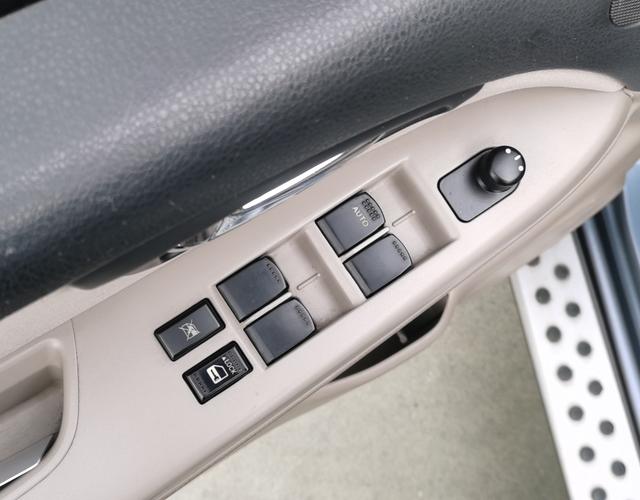 铃木天语SX4 2011款 1.6L 自动 5门5座两厢车 舒适型 (国Ⅳ) 