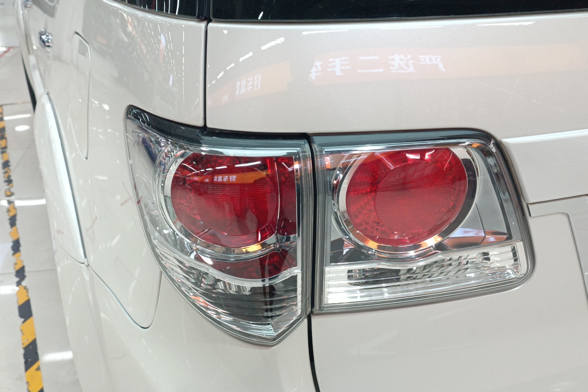 丰田奔跑者 [进口] 2015款 2.7T 自动 四驱 标准版 