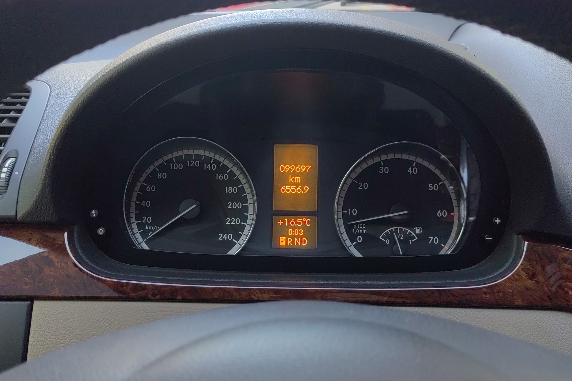 奔驰唯雅诺 2013款 3.0L 自动 7座 汽油 礼遇版 (国Ⅳ) 