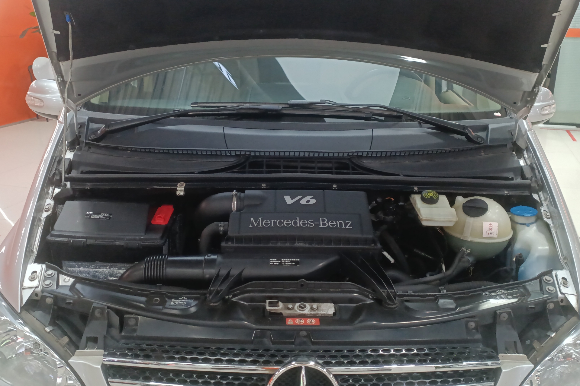 奔驰唯雅诺 2010款 2.5L 自动 7座 汽油 尊贵版 (国Ⅳ) 