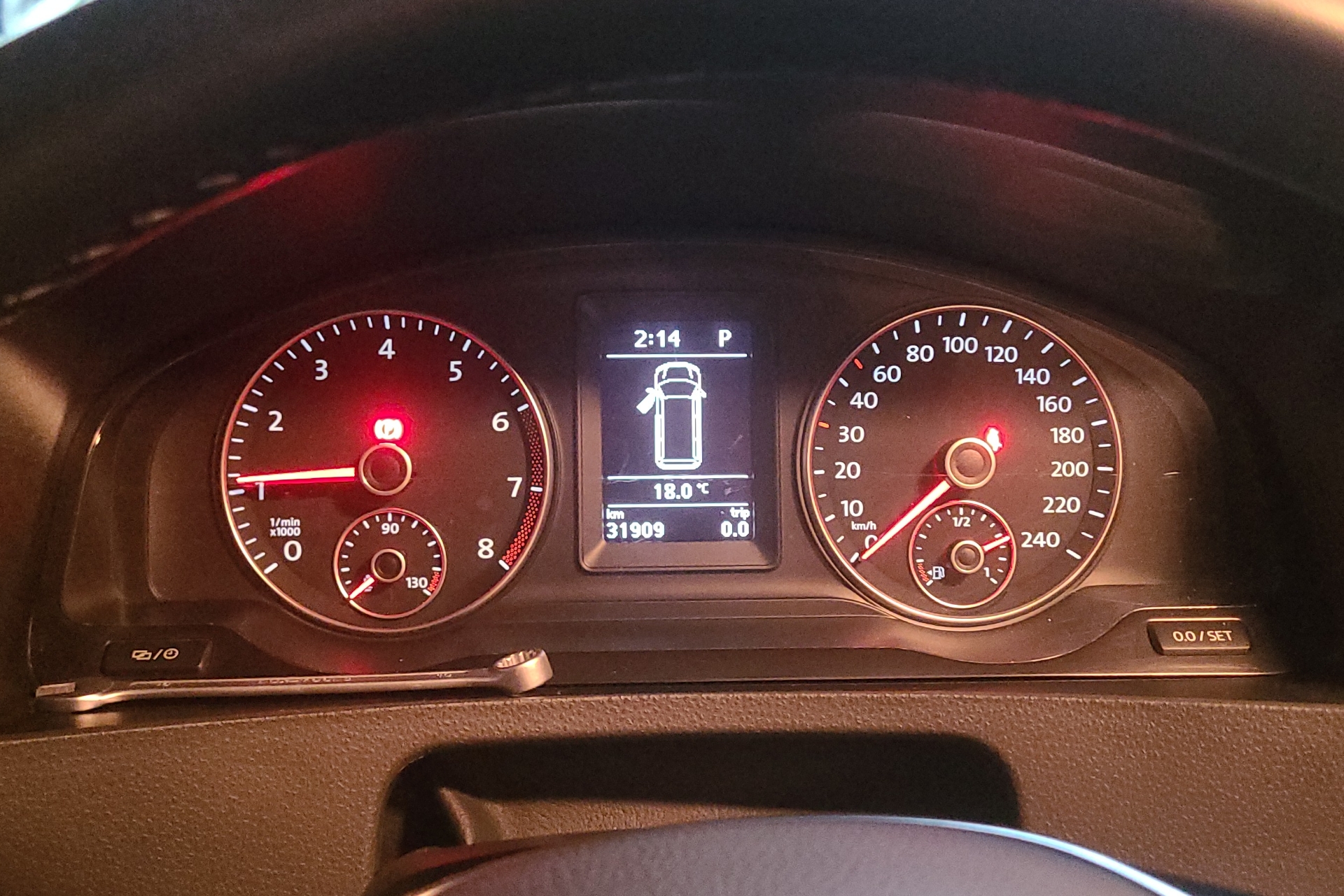 大众凯路威 [进口] 2014款 2.0T 自动 9座 汽油 舒适版 (欧Ⅴ) 