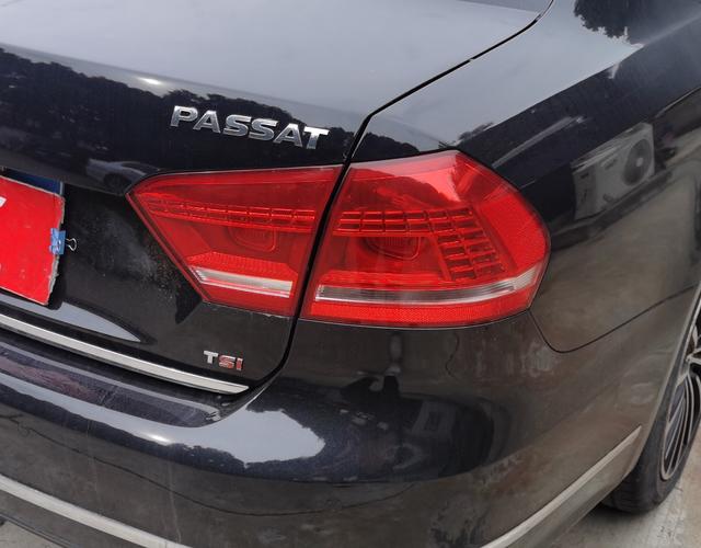 大众帕萨特 2015款 1.8T 自动 汽油 至尊版 (国Ⅴ) 