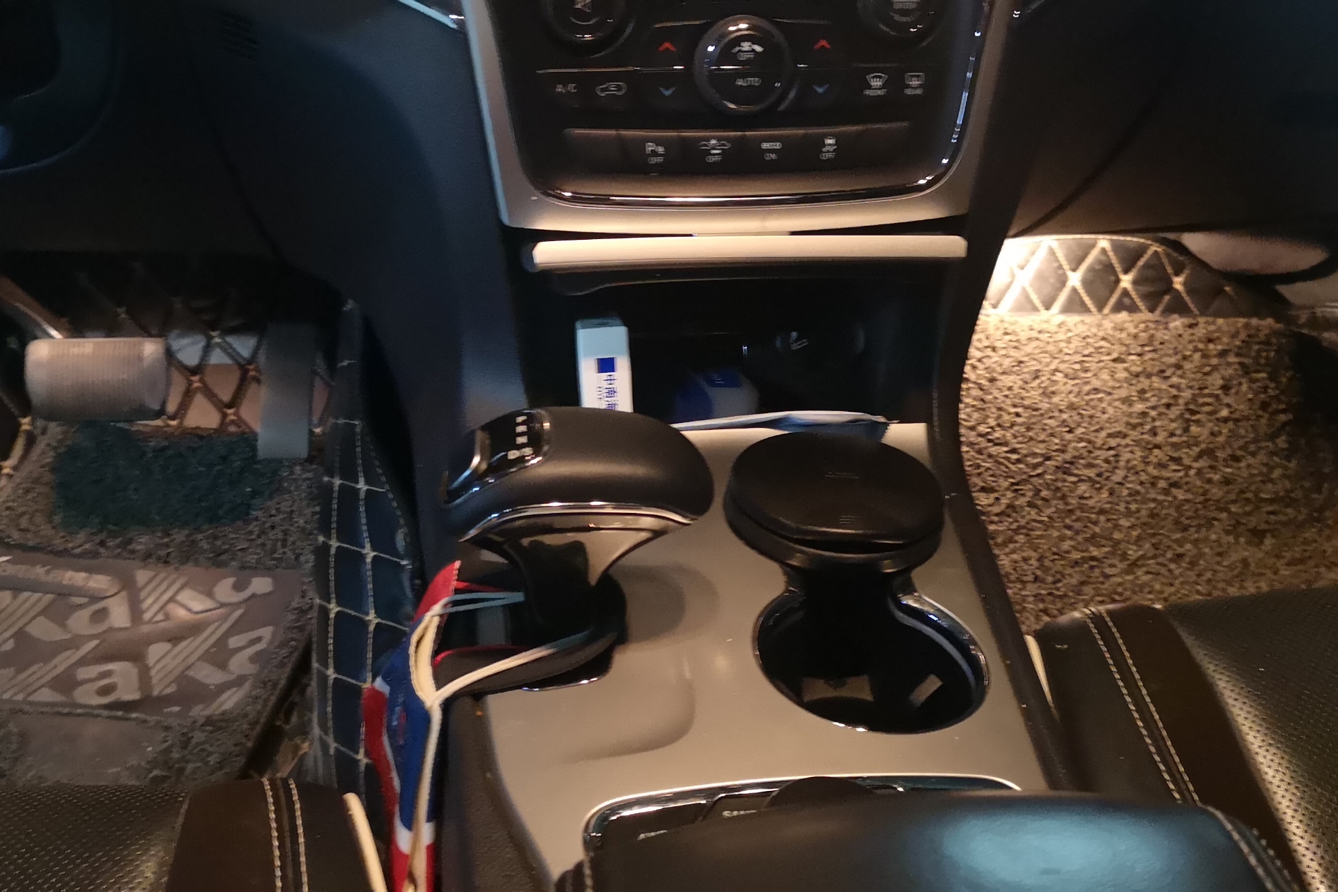 吉普大切诺基 [进口] 2015款 3.6L 自动 四驱 豪华导航版 