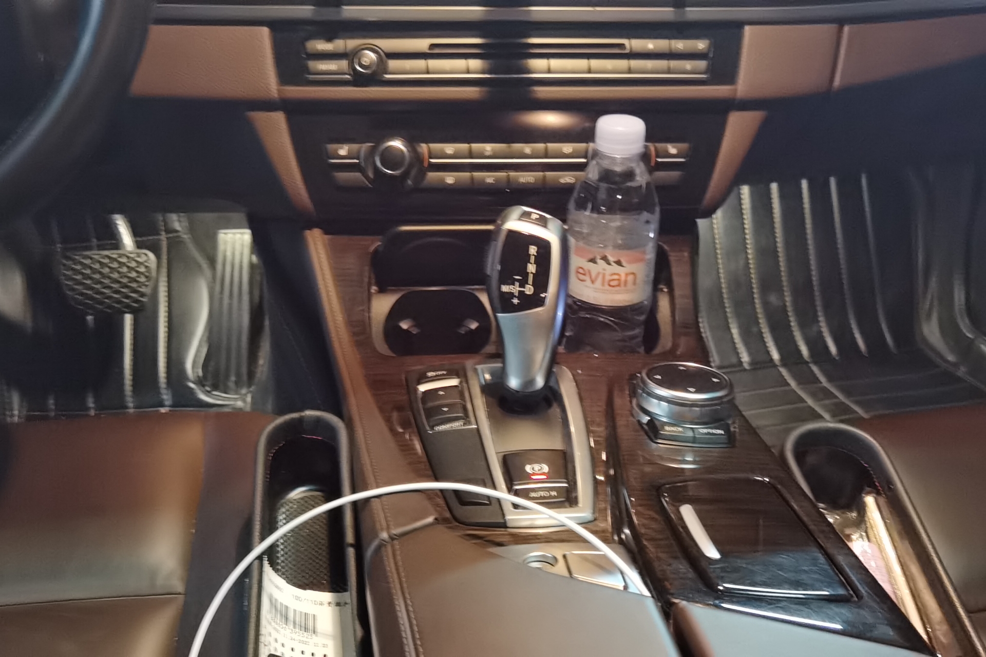 宝马5系 525Li 2017款 2.0T 自动 汽油 豪华设计套装 (国Ⅴ) 