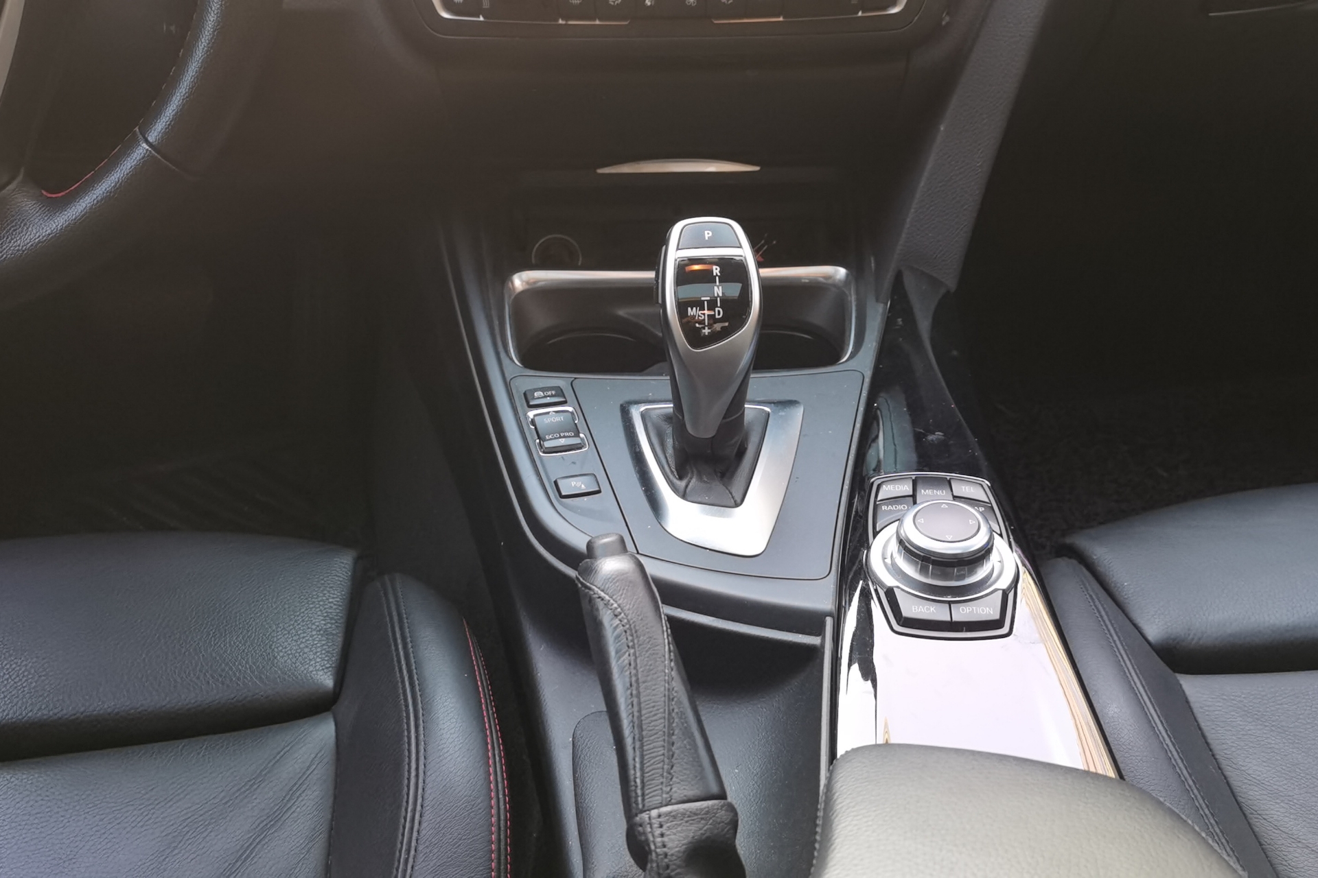 宝马3系 320Li 2015款 2.0T 自动 汽油 超悦版运动设计套装 (国Ⅳ) 