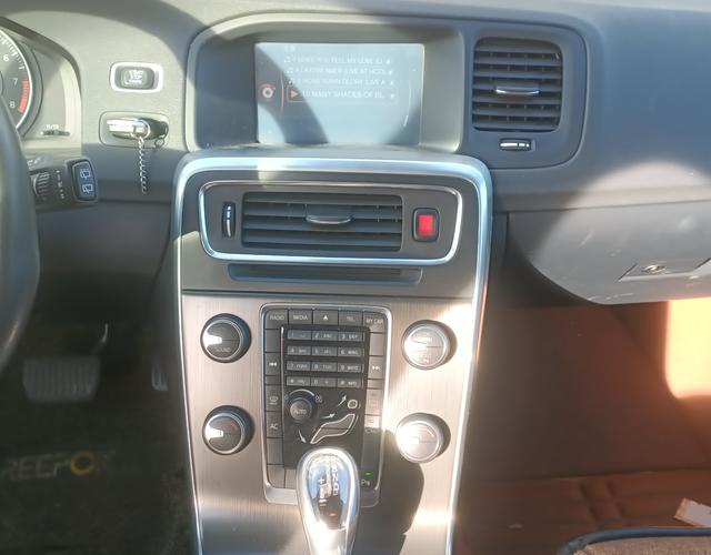 沃尔沃V60 [进口] 2012款 2.0T 自动 舒适版 