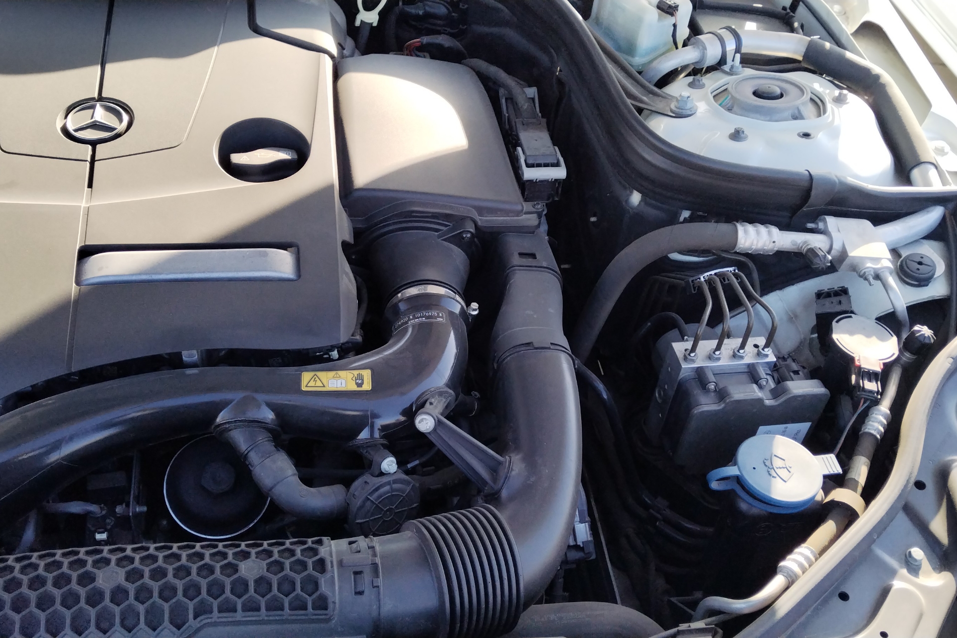 奔驰E级 E260L 2015款 2.0T 自动 汽油 改款运动时尚型 (国Ⅴ) 