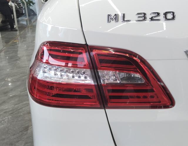 奔驰M级 ML320 [进口] 2015款 3.0T 自动 汽油 (欧Ⅳ) 