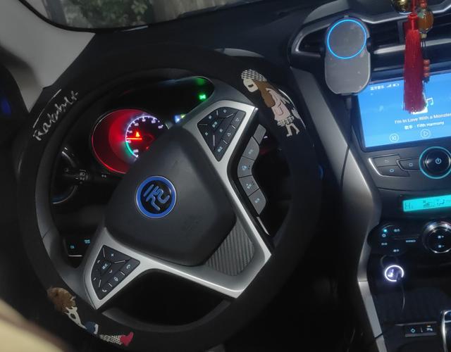 比亚迪元EV360 2018款 自动 智联创酷型 纯电动 