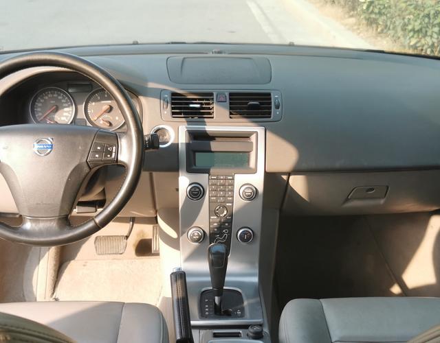 沃尔沃S40 2009款 2.0L 自动 汽油 智雅版 (国Ⅳ) 