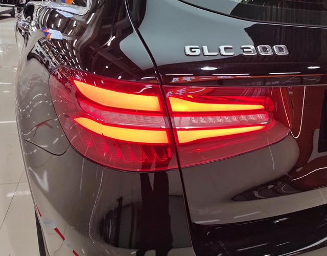 奔驰GLC GLC300 2017款 2.0T 自动 动感型 (国Ⅴ) 