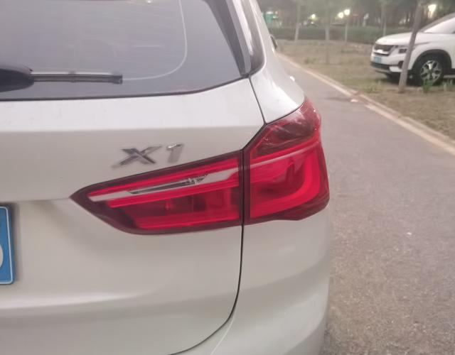 宝马X1 xDrive20Li 2016款 2.0T 自动 四驱 汽油 豪华型 (国Ⅴ) 