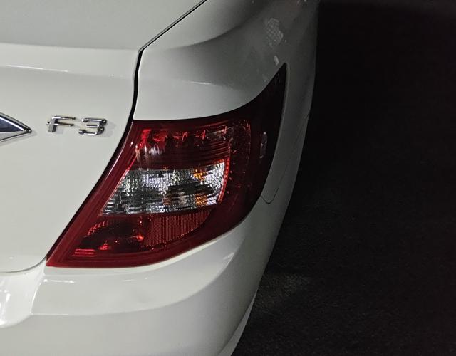 比亚迪F3 2015款 1.5L 手动 豪华版 (国Ⅴ) 