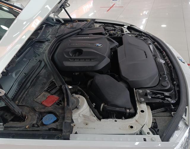 宝马3系 330i 2017款 2.0T 自动 汽油 M运动型 (国Ⅴ) 